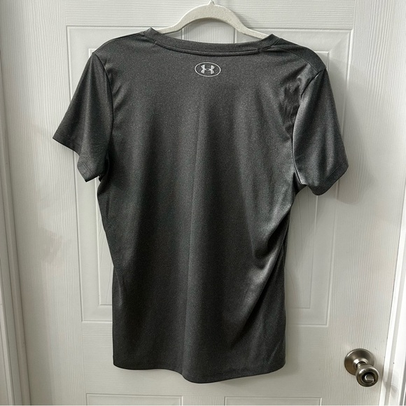 Under Armour HeatGear Charcoal Gray V-Neck T-Shirt Large | Athletic Stretch - Picture 5 of 5